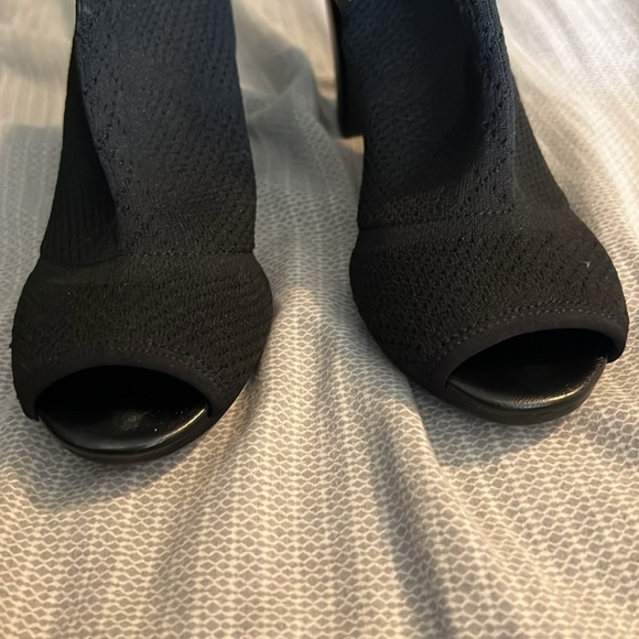 New - Picture 5 of 6